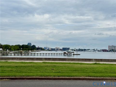 Tiny photo for 311 Dinwiddie Street, Portsmouth, VA 23704 (MLS # 2619170)