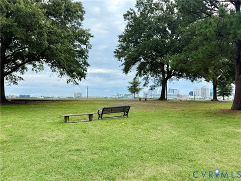 Tiny photo for 311 Dinwiddie Street, Portsmouth, VA 23704 (MLS # 2619170)