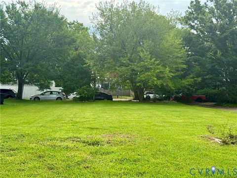 Photo of 311 Dinwiddie Street, Portsmouth, VA 23704 (MLS # 2619170)