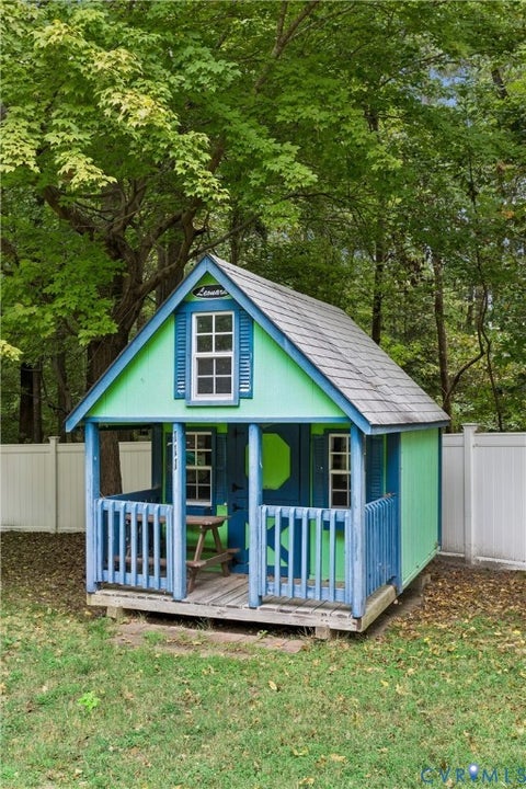 Tiny photo for 111 Perlie Court, Yorktown, VA 23692 (MLS # 2628215)