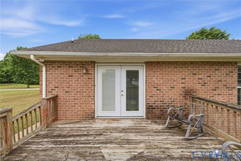 Tiny photo for 308 Meadow Circle, Emporia, VA 23847 (MLS # 2614494)