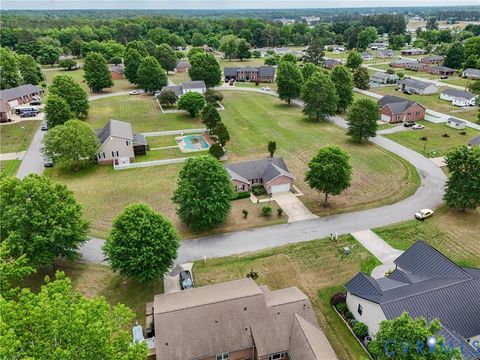 Tiny photo for 308 Meadow Circle, Emporia, VA 23847 (MLS # 2614494)