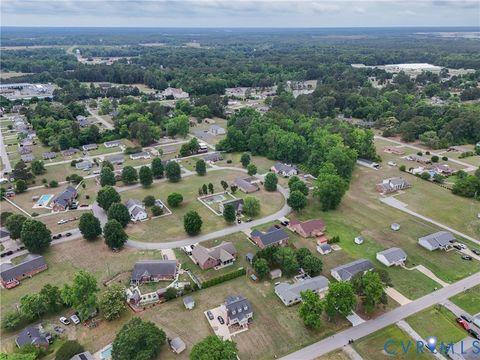 Tiny photo for 308 Meadow Circle, Emporia, VA 23847 (MLS # 2614494)