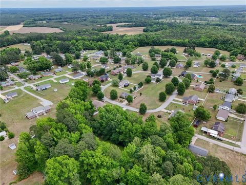 Tiny photo for 308 Meadow Circle, Emporia, VA 23847 (MLS # 2614494)