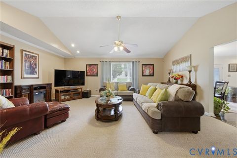 Tiny photo for 308 Meadow Circle, Emporia, VA 23847 (MLS # 2614494)