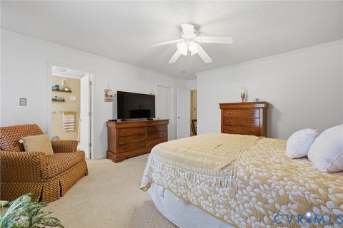 Tiny photo for 308 Meadow Circle, Emporia, VA 23847 (MLS # 2614494)