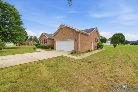 Tiny photo for 308 Meadow Circle, Emporia, VA 23847 (MLS # 2614494)