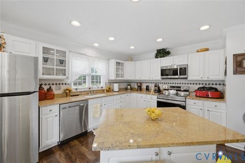 Tiny photo for 308 Meadow Circle, Emporia, VA 23847 (MLS # 2614494)