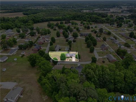 Tiny photo for 308 Meadow Circle, Emporia, VA 23847 (MLS # 2614494)