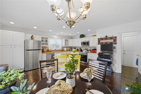 Tiny photo for 308 Meadow Circle, Emporia, VA 23847 (MLS # 2614494)