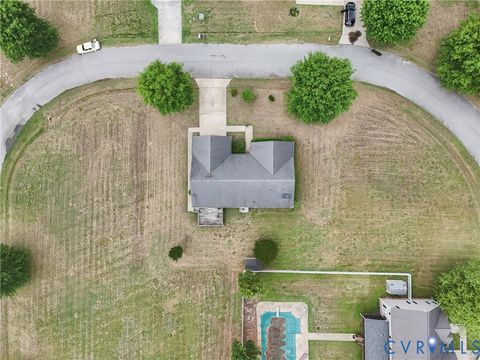 Tiny photo for 308 Meadow Circle, Emporia, VA 23847 (MLS # 2614494)