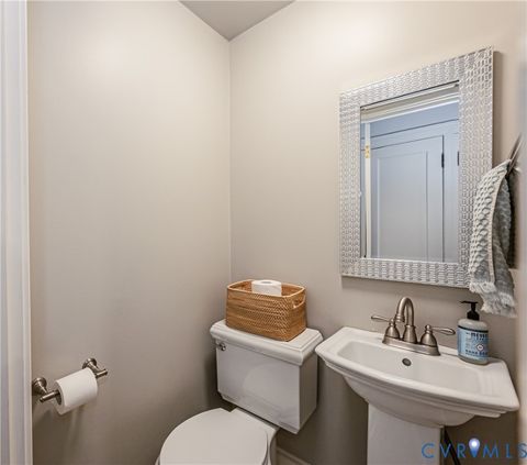 Tiny photo for 424 Roseneath Road, Richmond, VA 23221 (MLS # 2612481)