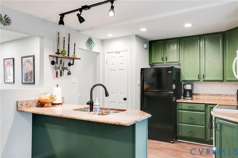 Tiny photo for 425 Chimborazo Boulevard, Richmond, VA 23223 (MLS # 2617311)