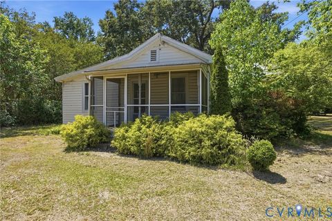 Tiny photo for 2350 Chelsea Road, West Point, VA 23181 (MLS # 2613729)