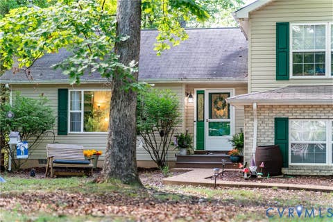 Tiny photo for 35 Woodlawn Drive, Palmyra, VA 22963 (MLS # 2621736)