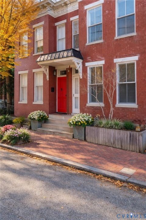 Tiny photo for 504 1/2 St James Street, Richmond, VA 23220 (MLS # 2619476)