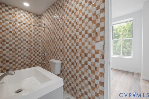 Tiny photo for 504 1/2 St James Street, Richmond, VA 23220 (MLS # 2619476)
