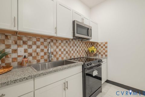 Tiny photo for 504 1/2 St James Street, Richmond, VA 23220 (MLS # 2619476)