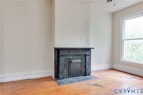 Tiny photo for 410 N 23rd Street, Richmond, VA 23223 (MLS # 2619819)
