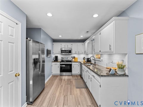 Tiny photo for 4304 Kempwood Place, Chesterfield, VA 23832 (MLS # 2616636)
