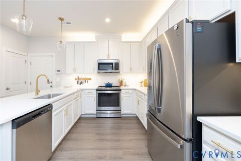 Tiny photo for 1548 Moore Street #A, Richmond, VA 23220 (MLS # 2602819)