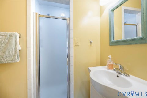 Tiny photo for 407 Berwickshire DR, Henrico, VA 23229 (MLS # 2626428)