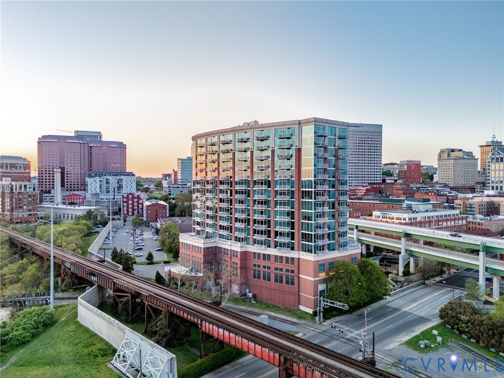 301 Virginia Street 1706/1708