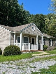 Photo of 4418 Bridgewood Road, Midlothian, VA 23112 (MLS # 2622654)