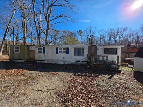 Photo of 103 Schenck Drive #B, Williamsburg, VA 23188 (MLS # 2533467)