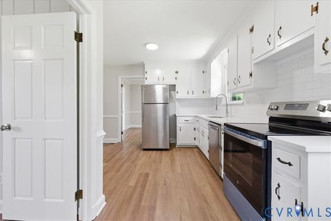 Tiny photo for 5048 Windsor Road, Sandston, VA 23150 (MLS # 2614549)