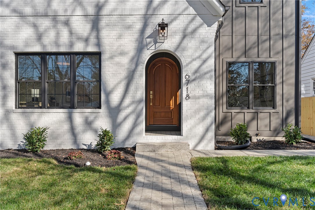 6718 Kensington Avenue