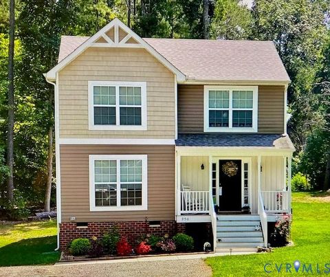 Photo of 2300 Drummond Drive, Richmond, VA 23222 (MLS # 2532636)