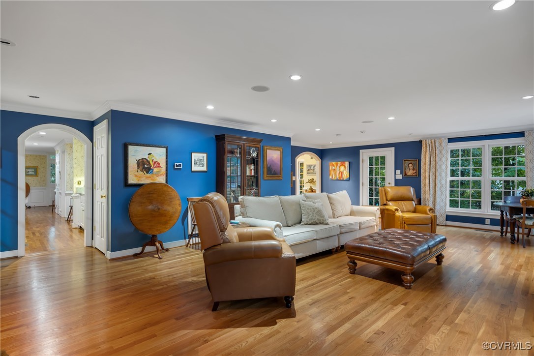 Henrico, Virginia 23238, United States, 6 Bedrooms Bedrooms, ,8 BathroomsBathrooms,Residential,Pending,21282