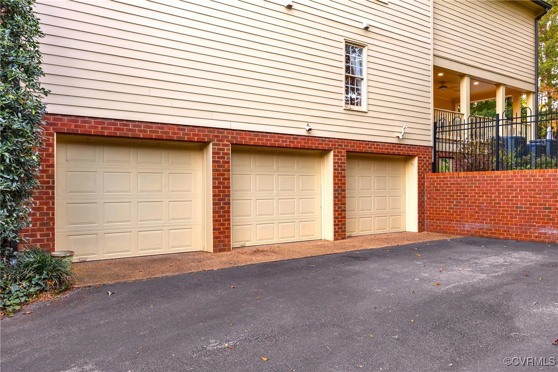 Henrico, Virginia 23238, United States, 6 Bedrooms Bedrooms, ,8 BathroomsBathrooms,Residential,Pending,21282