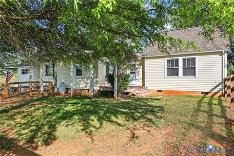 Tiny photo for 334 Pump Road, New Canton, VA 23123 (MLS # 2609198)