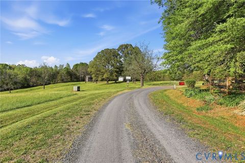 Tiny photo for 334 Pump Road, New Canton, VA 23123 (MLS # 2609198)