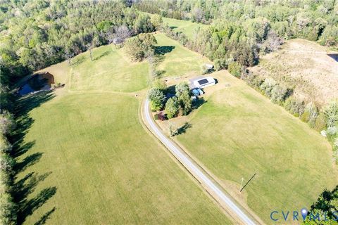 Tiny photo for 334 Pump Road, New Canton, VA 23123 (MLS # 2609198)