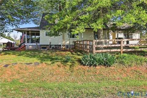 Tiny photo for 334 Pump Road, New Canton, VA 23123 (MLS # 2609198)