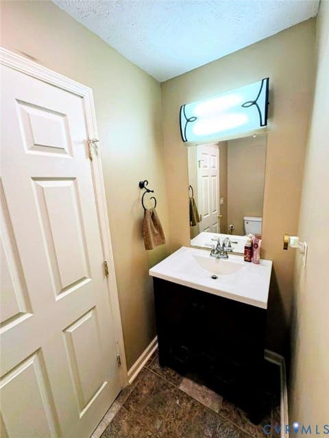 Tiny photo for 304 Warren Avenue, Abingdon, VA 24501 (MLS # 2620244)
