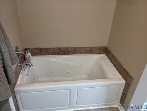 Tiny photo for 304 Warren Avenue, Lynchburg, VA 24501 (MLS # 2620244)