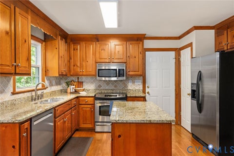 Tiny photo for 13120 Carters Crossing Court, Chesterfield, VA 23838 (MLS # 2626820)