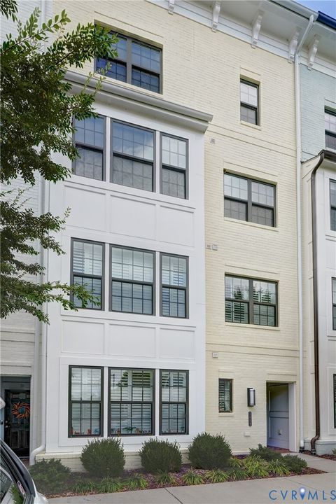 Photo of 2006 Libbie Lake West Street #B, Henrico, VA 23230 (MLS # 2524768)