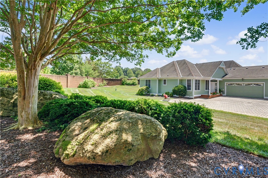 9424 Amberleigh Circle