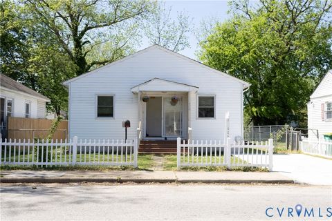 Photo of 128 S 12th Avenue, Hopewell, VA 23860 (MLS # 2609472)