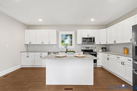 Tiny photo for 223 Franklin Street, Petersburg, VA 23803 (MLS # 2609742)