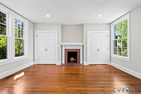 Tiny photo for 223 Franklin Street, Petersburg, VA 23803 (MLS # 2609742)