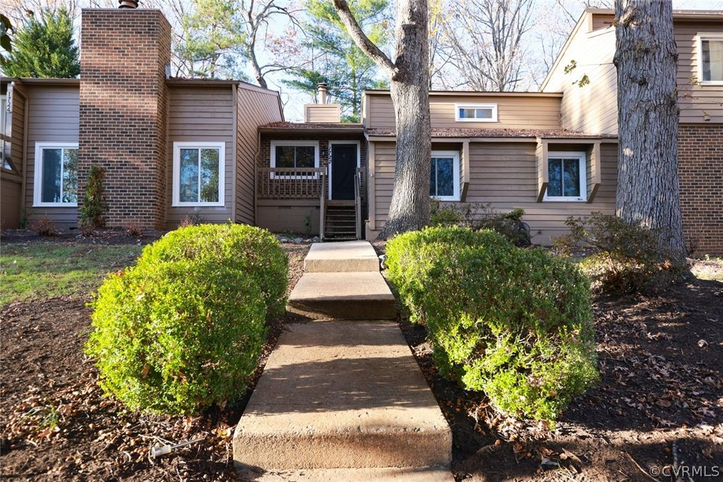 Photo for 1722 Foxcreek Circle, Henrico, VA 23238 (MLS # 2231287)