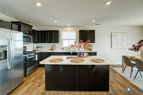 Tiny photo for 7571 Southamptonshire Way, New Kent, VA 23124 (MLS # 2530545)