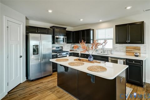 Tiny photo for 7571 Southamptonshire Way, New Kent, VA 23124 (MLS # 2530545)