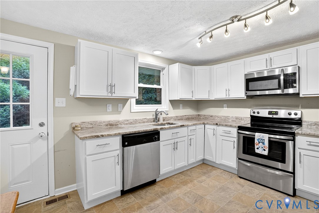 4401 Gentry Lane